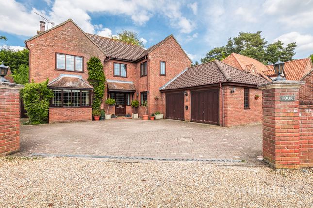 4 bed detached house