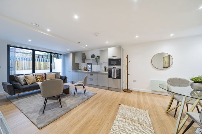 Staunton Street, London, SE8 1 bed apartment for sale