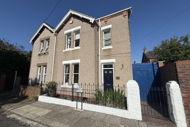 2 bedroom semi-detached house for sale