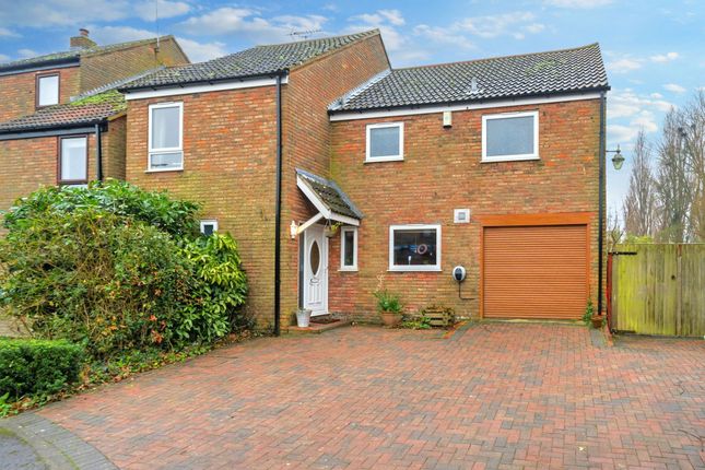 5 bed detached house