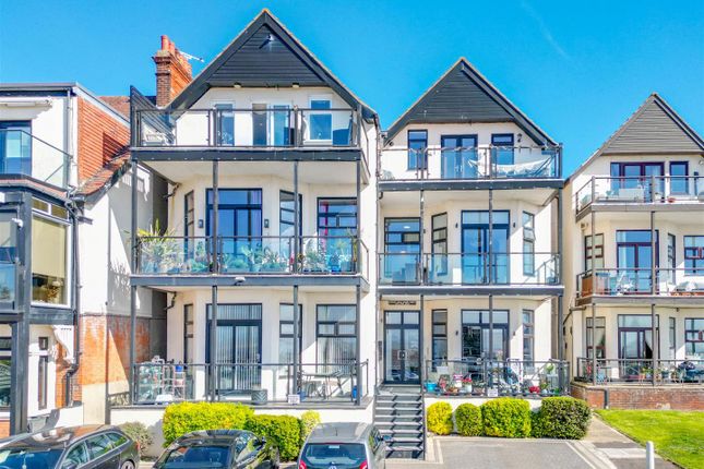 3 bed flat