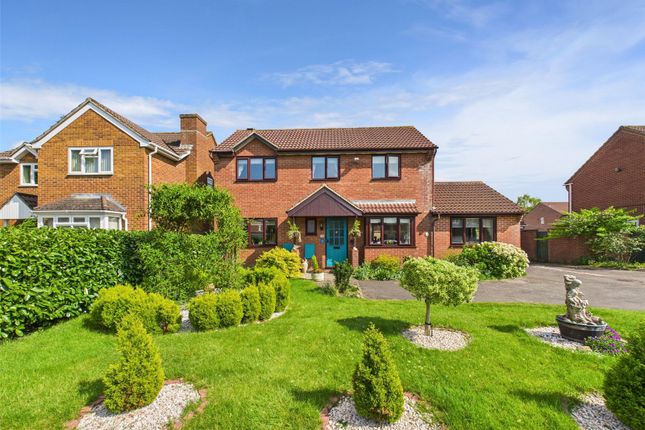 4 bed detached house