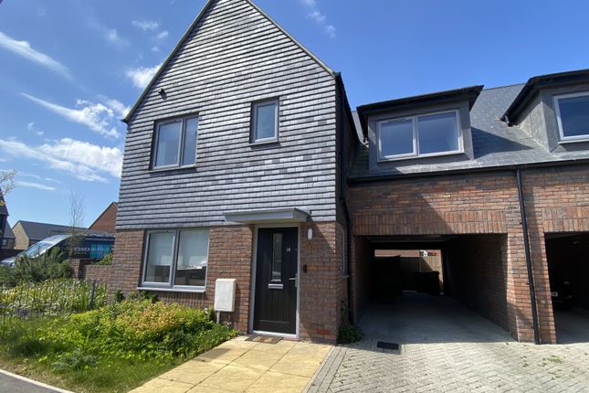 3 bed link detached house