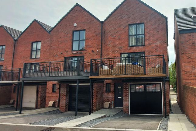 3 bed town house
