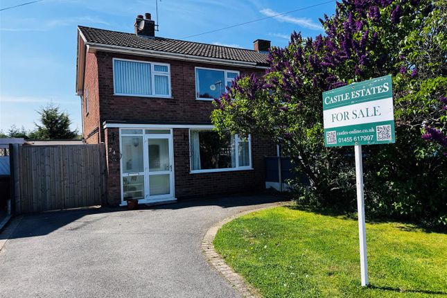 3 bedroom semi-detached house for sale