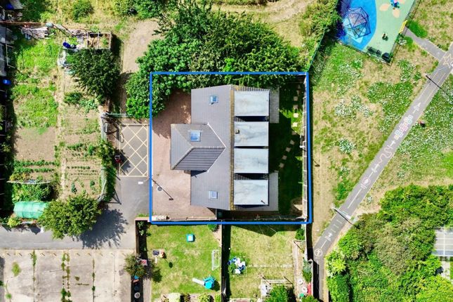 10 bed flat