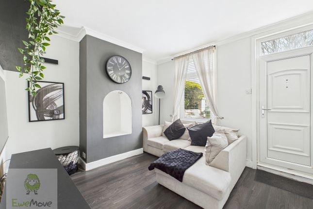 Station Road, Strood, Rochester, ME2 4BS 2 bed terraced house for sale