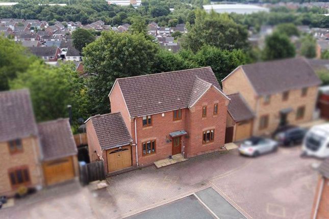Willows Croft, Cannock WS12 6 bed detached house for sale
