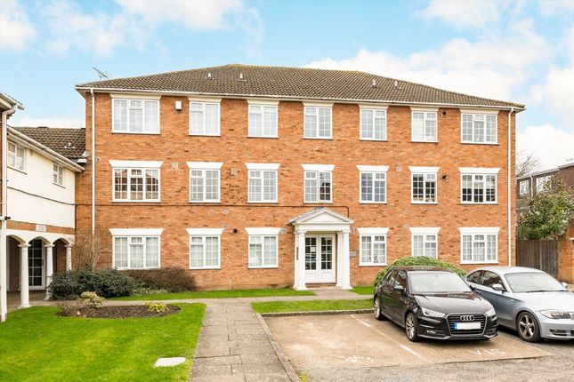 Abbottsmede Close, Twickenham TW1 1 bed flat for sale