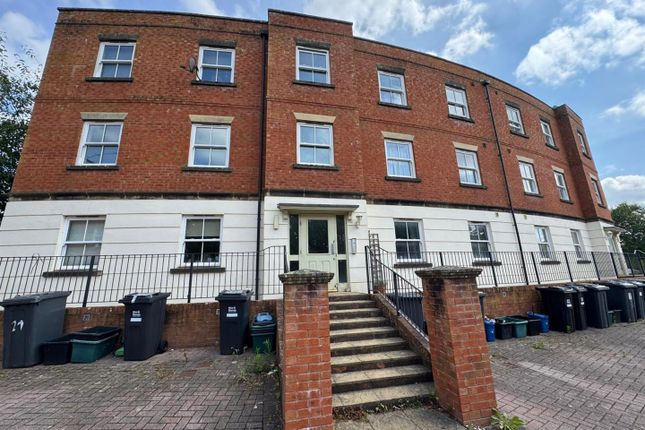 Fairby Close, Tiverton EX16 2 bed flat for sale
