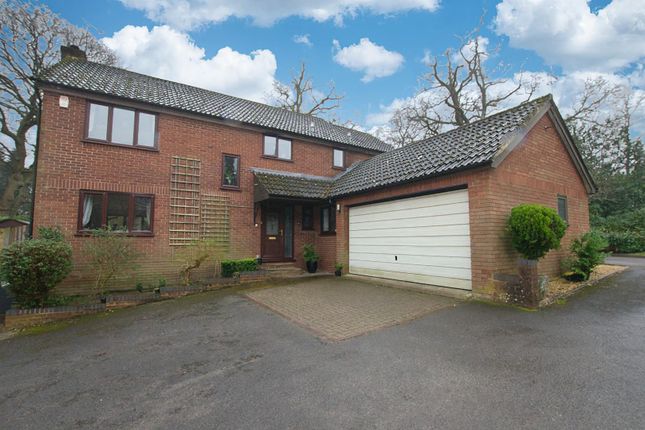 4 bed detached house