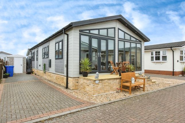 2 bedroom park home for sale