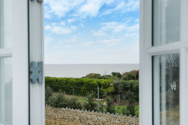 Winston Court, Birchington, CT7 3 bed terraced house for sale