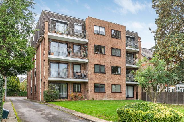 Bromley Road, Beckenham, BR3 2 bed apartment for sale