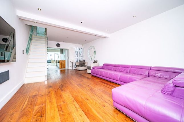 Whippendell Road, Watford 3 bed terraced house for sale