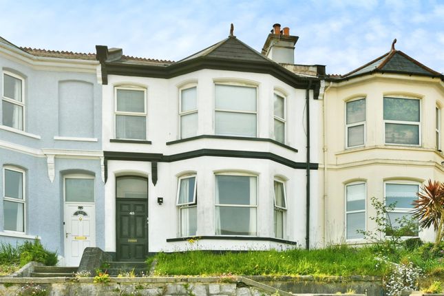 2 bedroom ground floor flat for sale