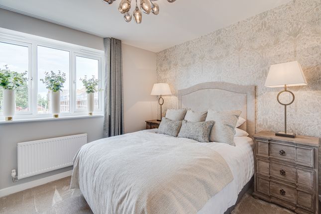 4 bed detached house