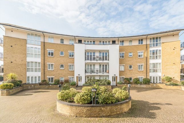 Thomas More Street, London E1W 2 bed flat for sale