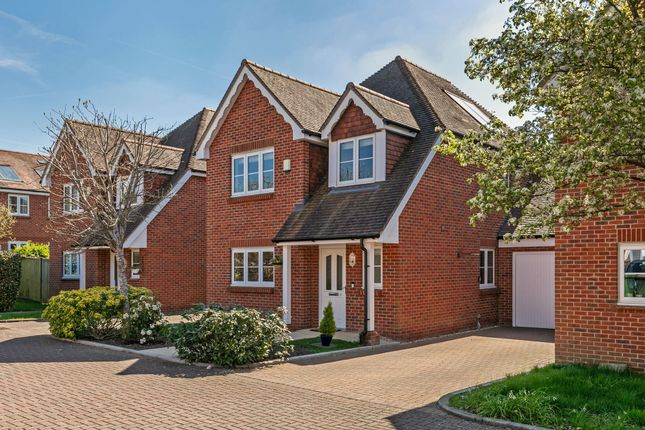 Hunts Close, Colden Common, SO21 4 bed link detached house for sale