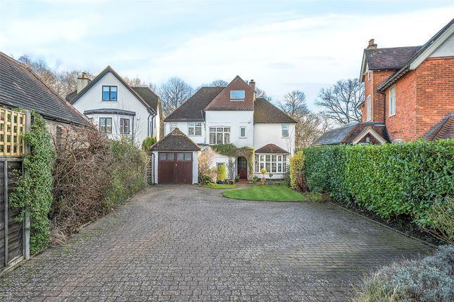 Furzefield Crescent, Surrey RH2 4 bed detached house for sale