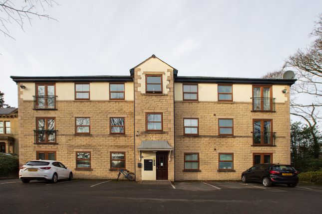 Peregrine Way, Bradford BD6 1 bed flat for sale