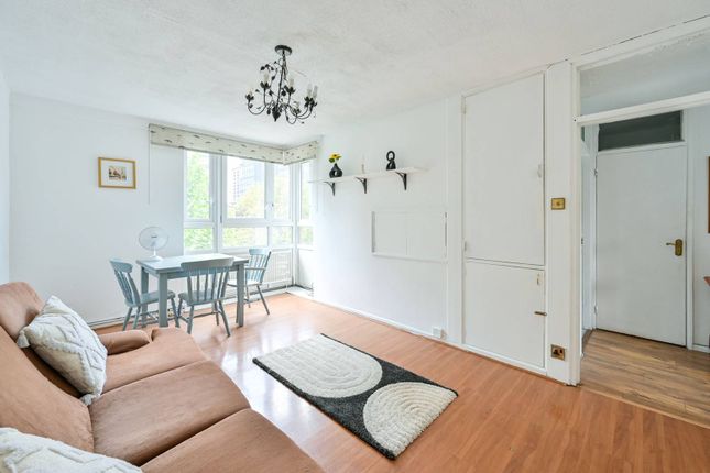 Smeaton Court, Elephant and Castle... 1 bed flat for sale