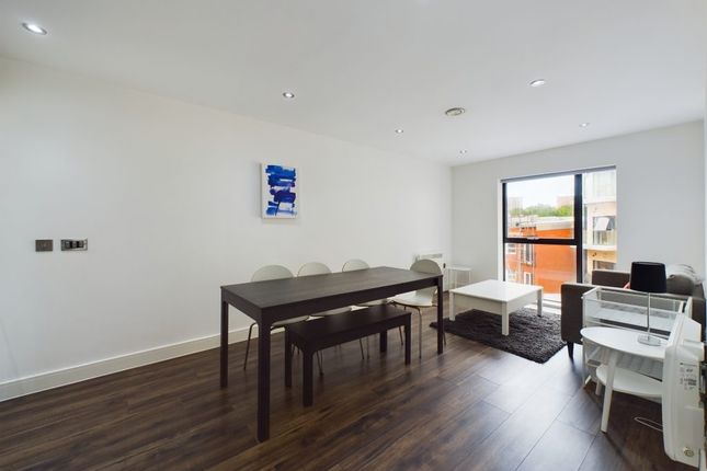 2 bed flat