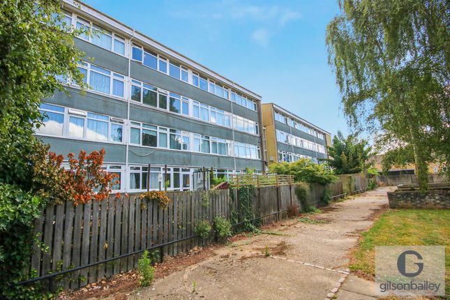 3 bedroom maisonette for sale