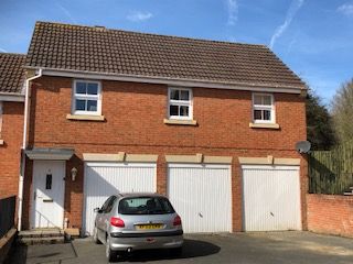 2 bed detached house