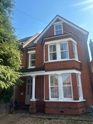2 bed flat