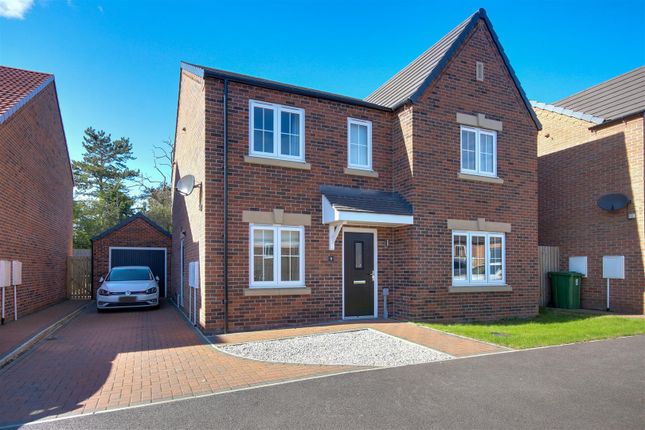Train Garth, Anlaby 4 bed detached house for sale