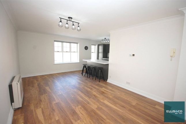 Inkwell Close, Woodside Park, N12 2 bed apartment for sale