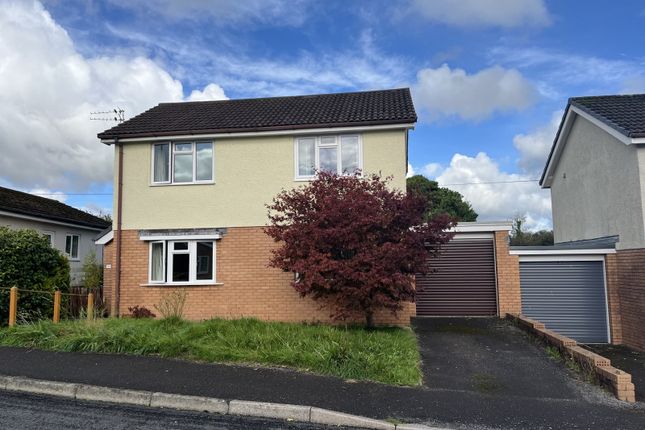 Lon Rhys, Llandeilo, Carmarthenshire. 3 bed detached house for sale