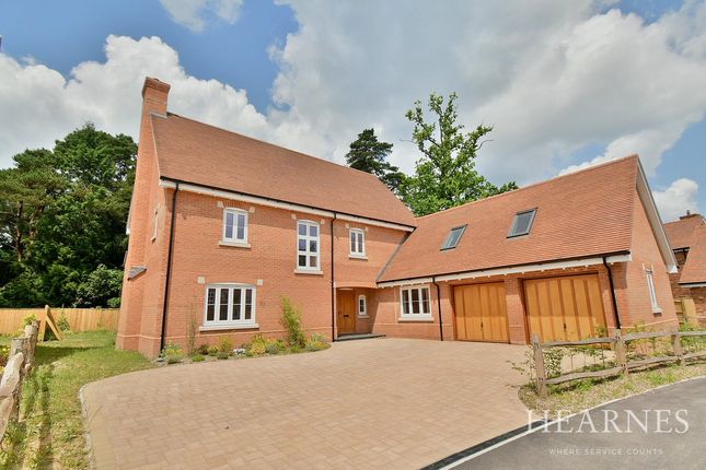 The Warren, Badgers Walk, Ferndown, BH22 4 bed detached house for sale