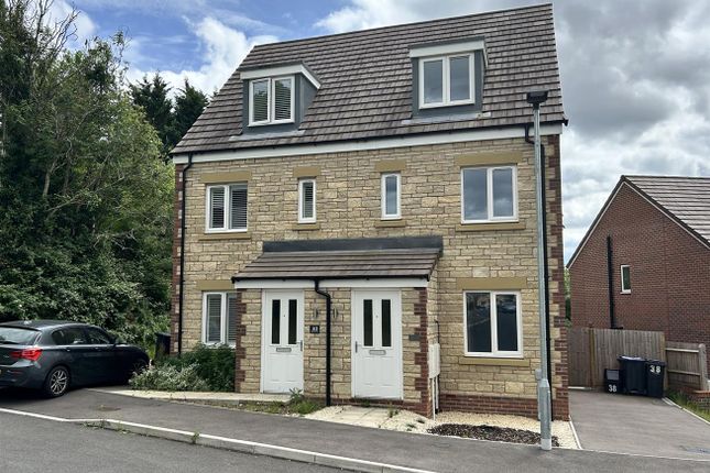 Hatherall Drive, Chippenham 3 bed semi