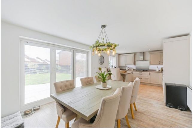 4 bed detached house