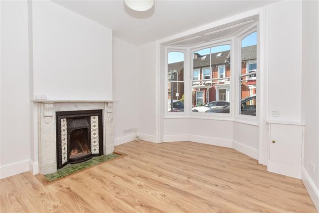 Sussex Avenue, Ashford, Kent 3 bed end of terrace house for sale