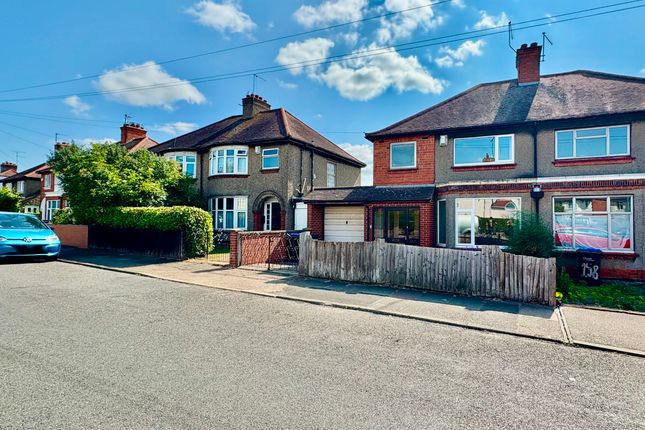 The Headlands, Northampton 3 bed link detached house for sale