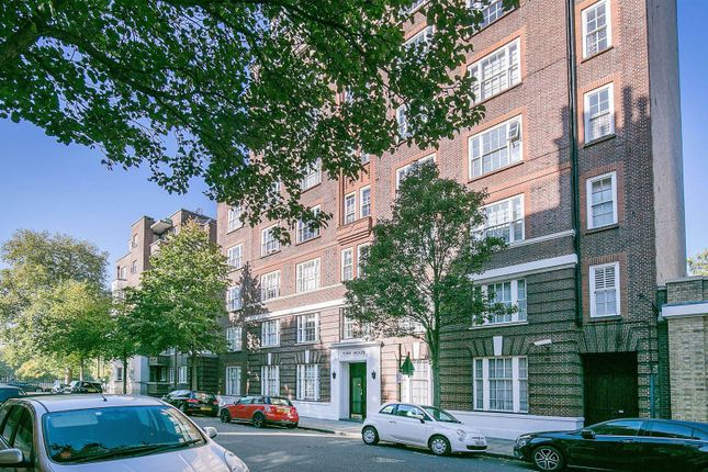 Turks Row, Sloane Square, London, SW3 2 bed flat for sale