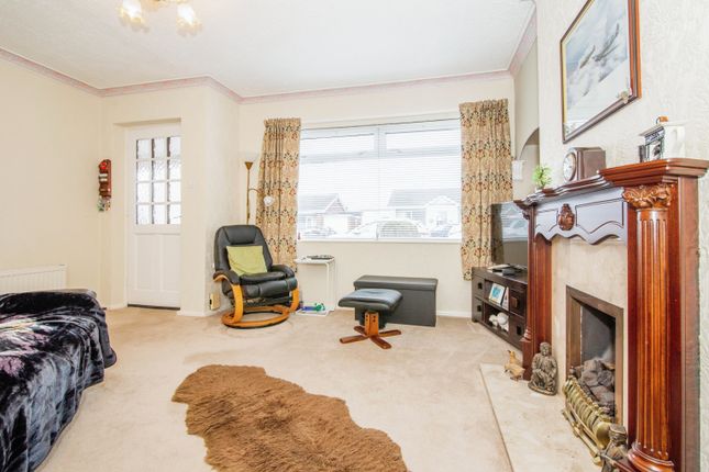 3 bed semi-detached bungalow