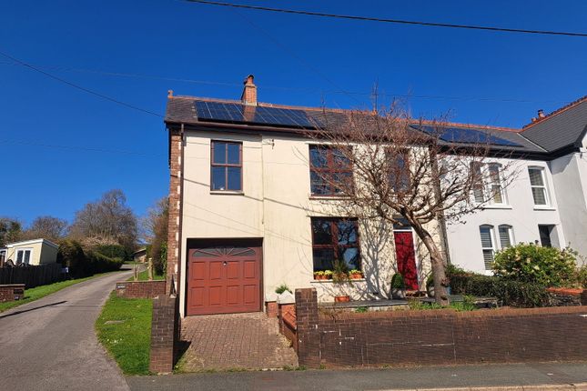 4 bed detached house