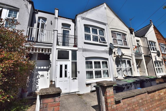 Lascotts Road, London. N22 2 bed flat for sale