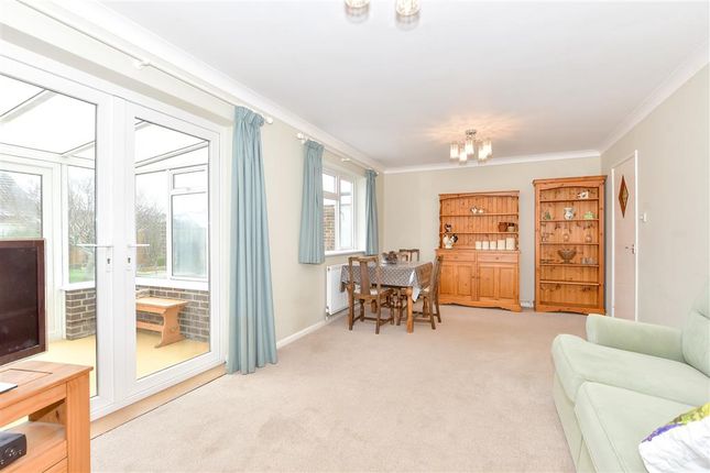 2 bed detached bungalow