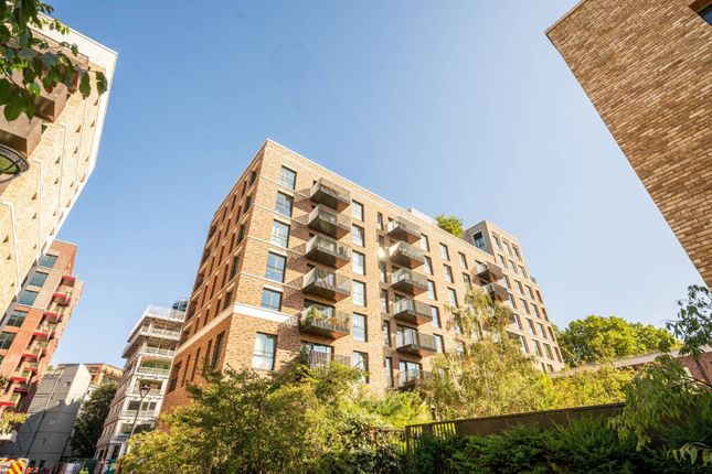 Heygate Street, Elephant and Castle... 2 bed flat for sale