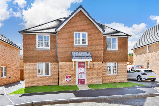 4 bed detached house