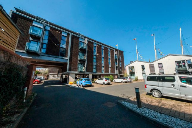 2 bed flat