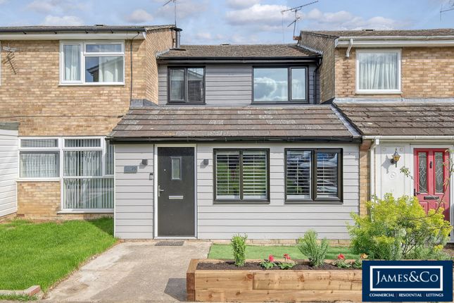 Waldgrooms, Dunmow 3 bed terraced house for sale
