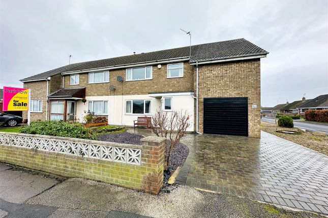 5 bedroom semi-detached house for sale