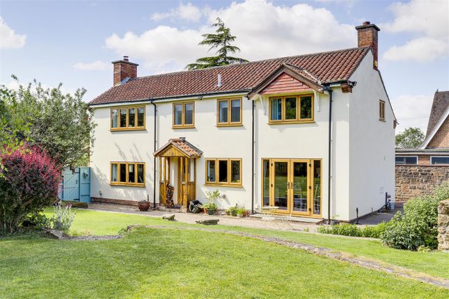 Salmon Lane, Annesley Woodhouse NG17 3 bed detached house for sale