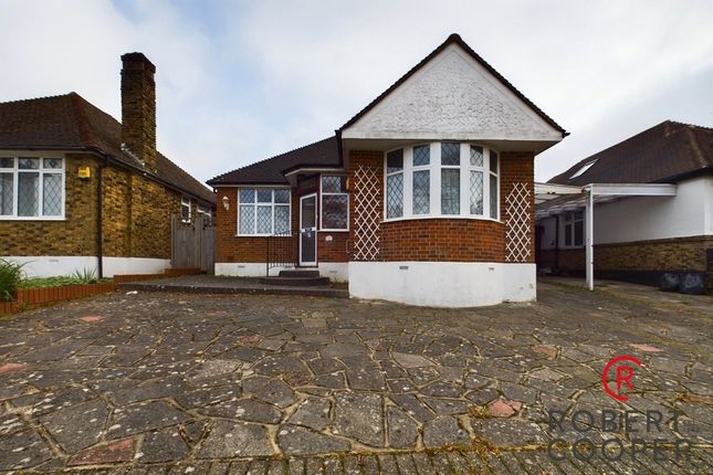 Rodney Gardens, Pinner, HA5 3 bed bungalow for sale